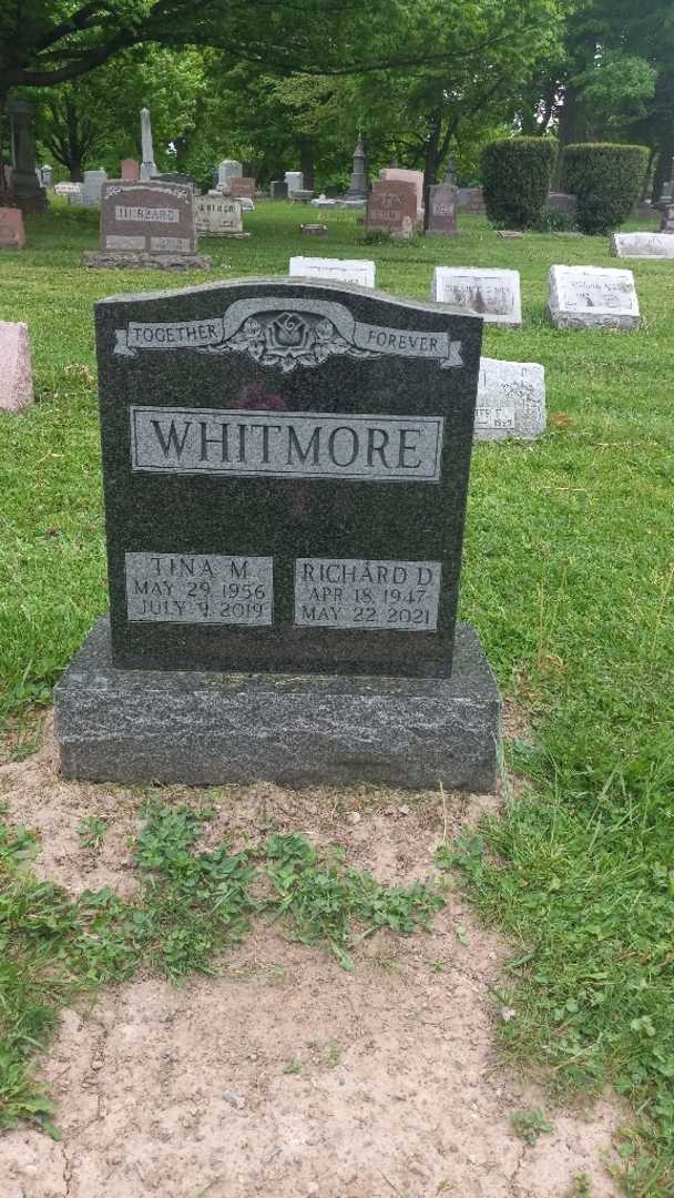 Tina M. Whitmore's grave. Photo 2