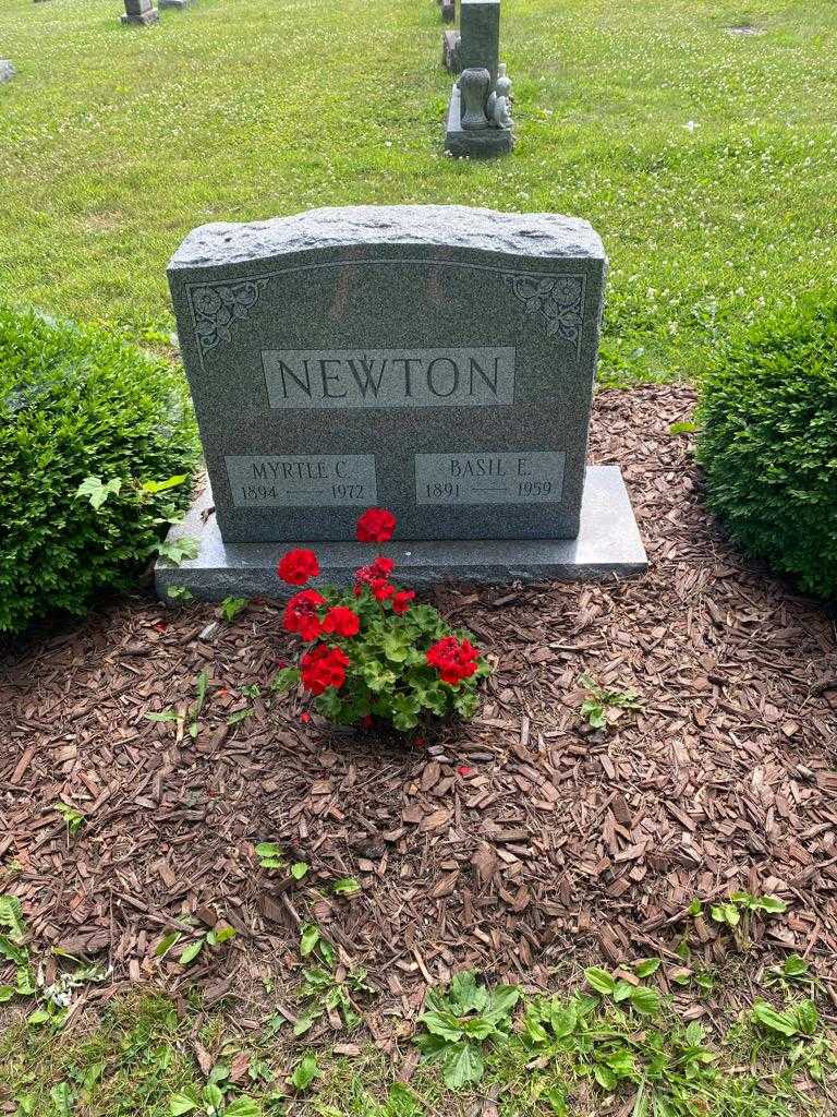 Basil E. Newton's grave. Photo 2