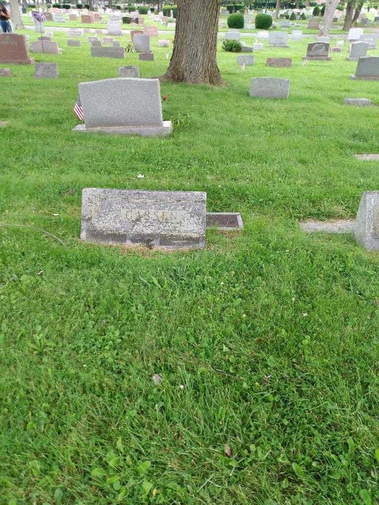 Frank Gassen's grave. Photo 1