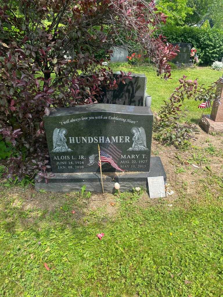 Alois L. Hundshamer Junior's grave. Photo 2