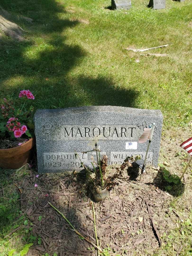 Willard J. Marquart's grave. Photo 3