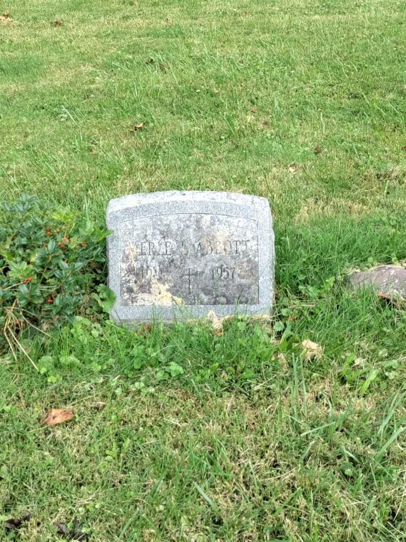 Merle L. Abbott's grave. Photo 2