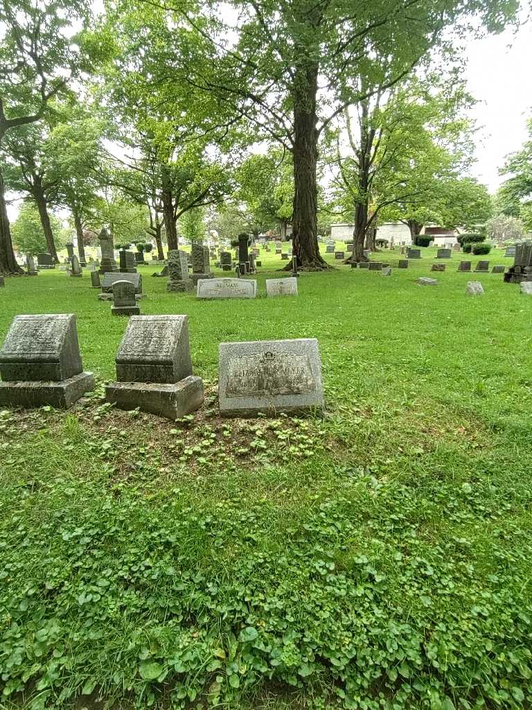 Elizabeth R. Meyer's grave. Photo 1