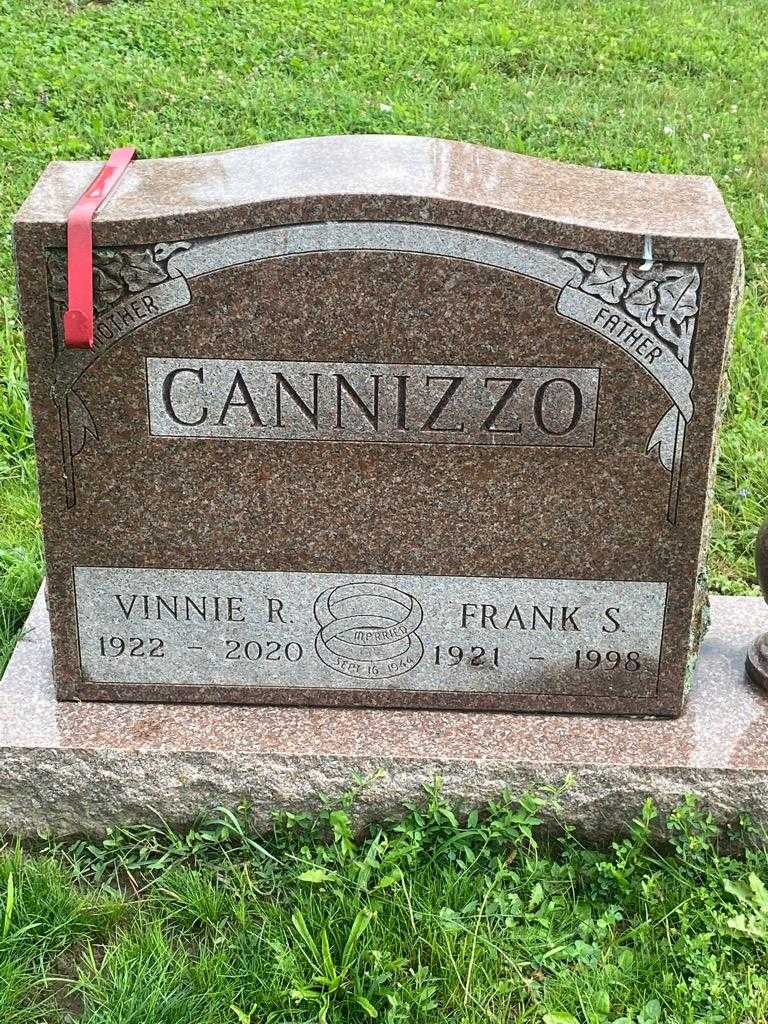 Vinnie R. Cannizzo's grave. Photo 3