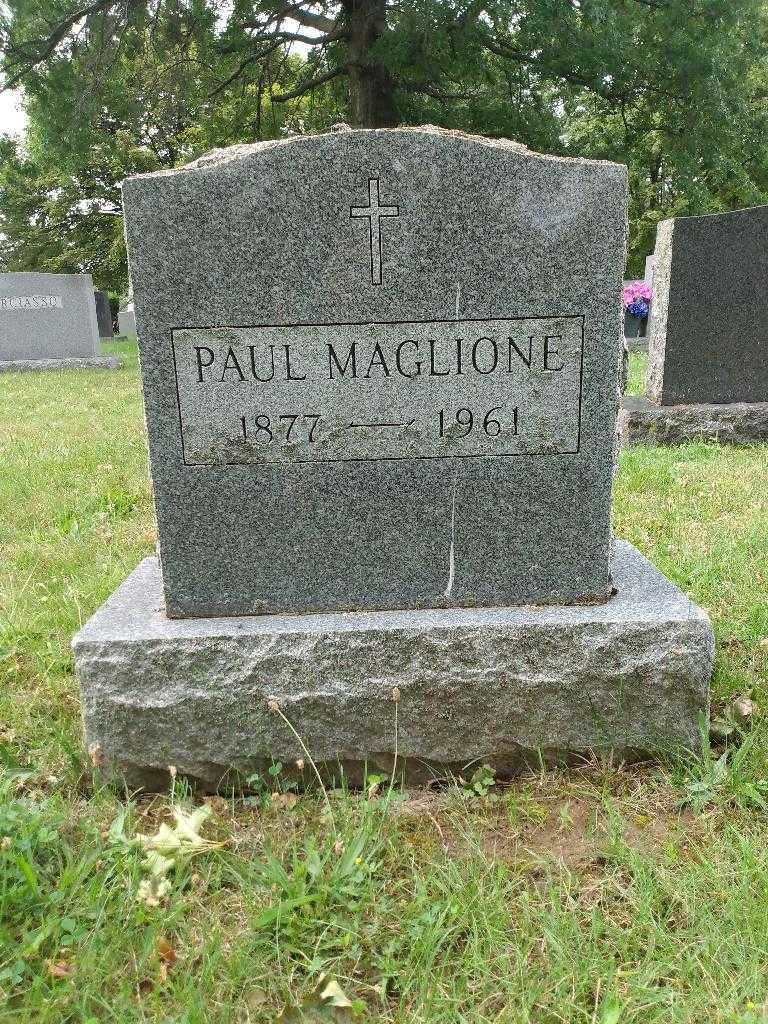 Paul Maglione Senior's grave. Photo 2