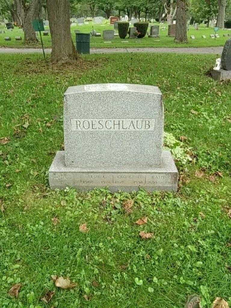 George H. Roeschlaub's grave. Photo 3
