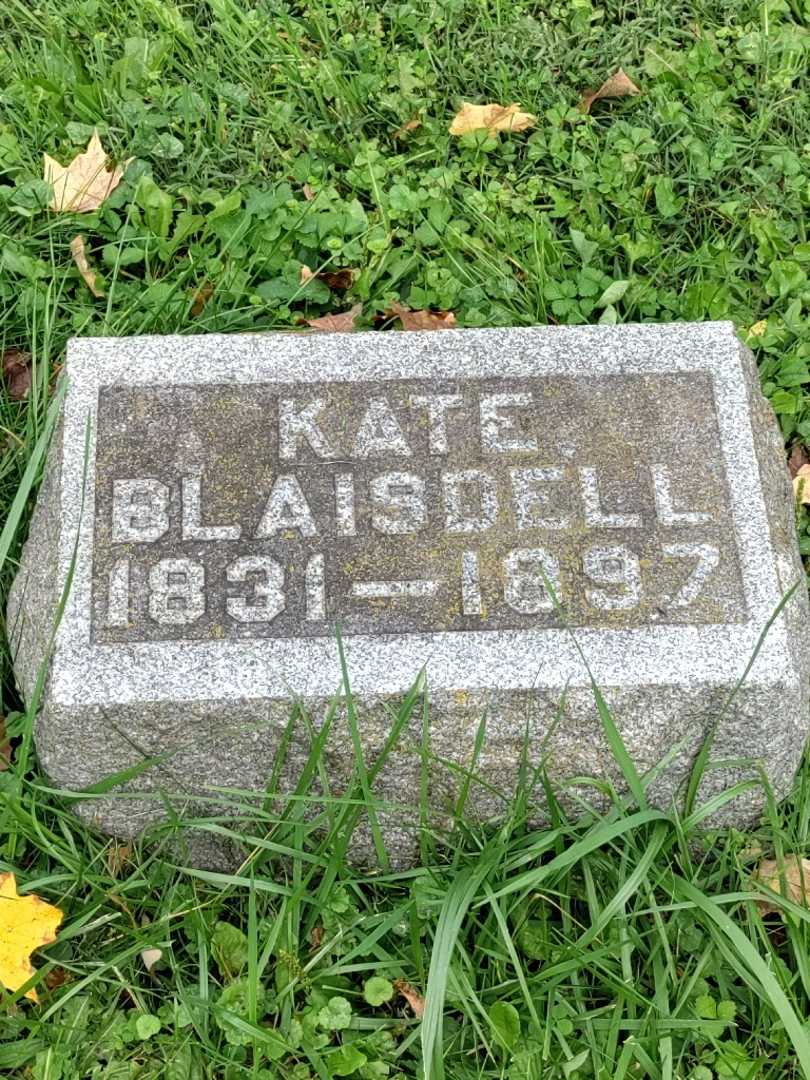 Kate Blaisdell's grave. Photo 3