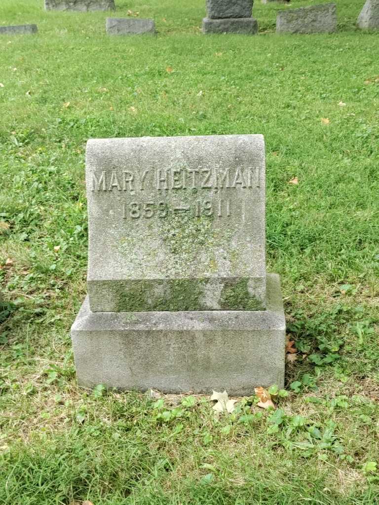 Mary Heitzman's grave. Photo 2