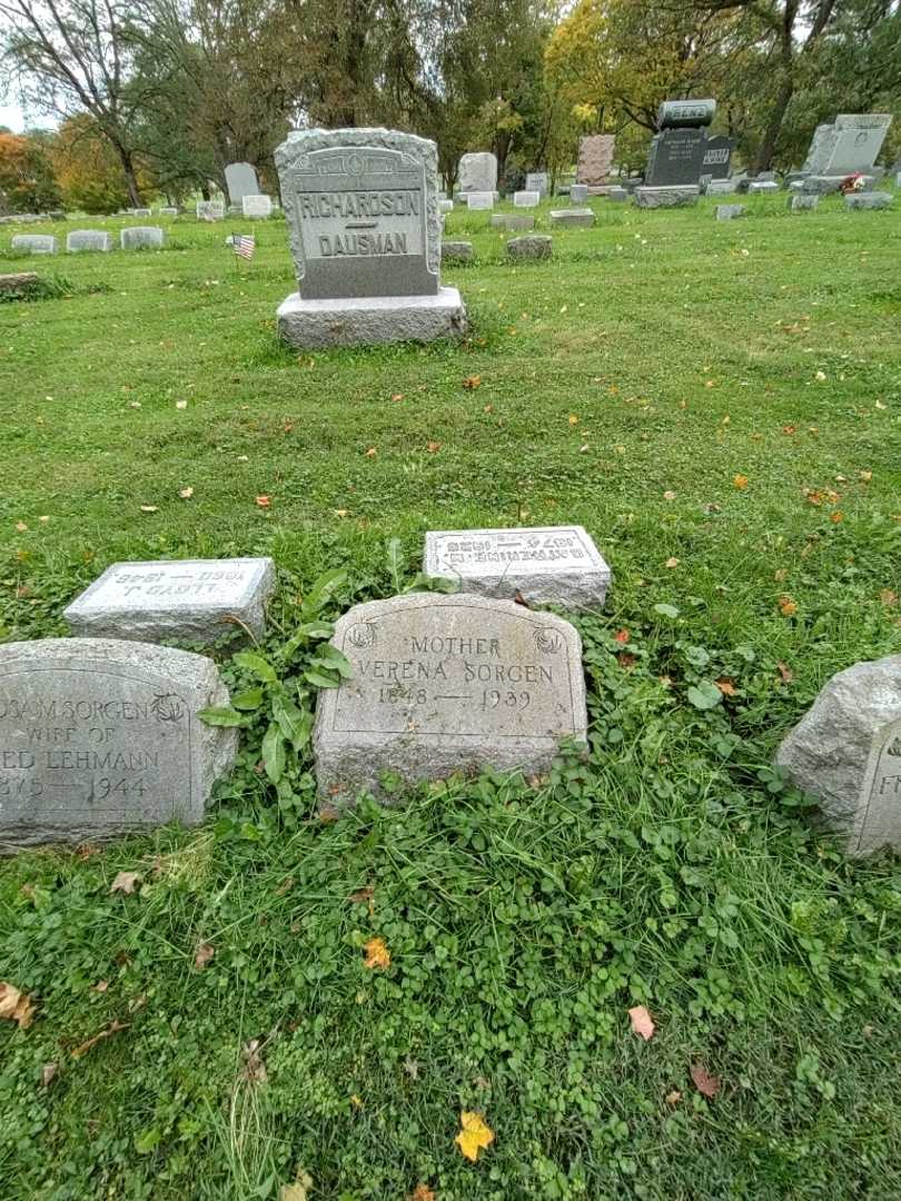 Verena Sorgen's grave. Photo 1