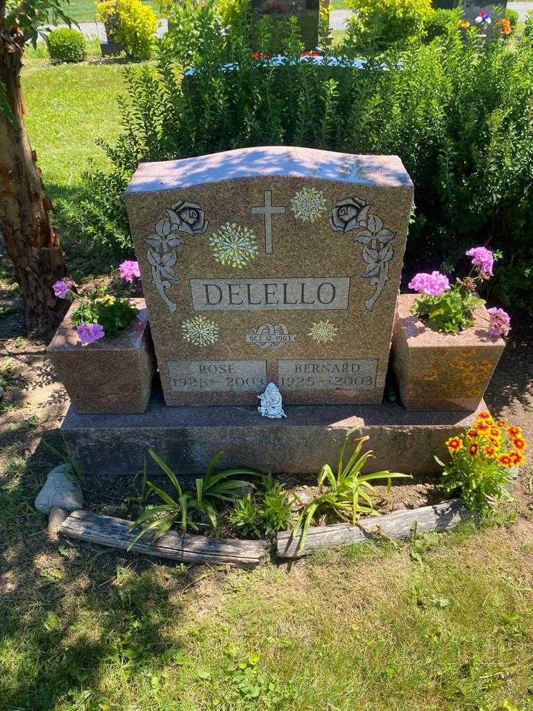 Rose Delello's grave. Photo 2