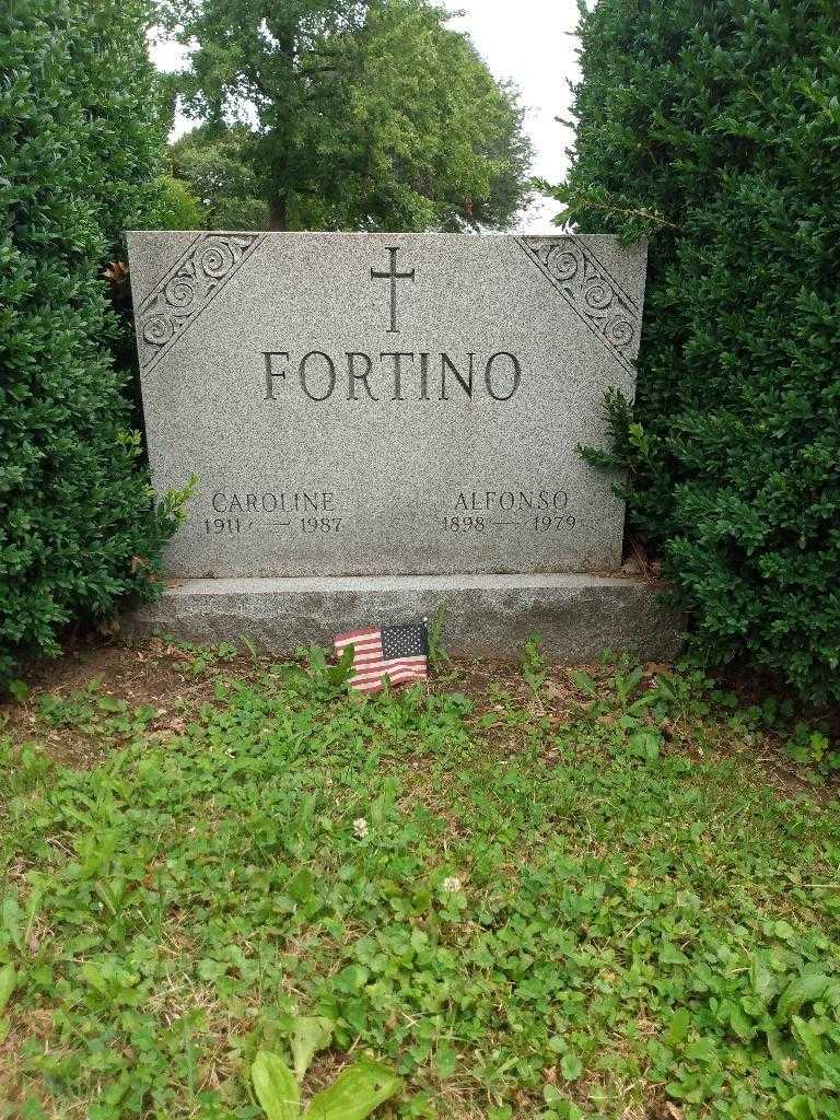 Constance L. Missigman's grave. Photo 3