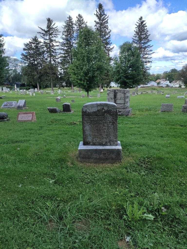 Clarence Gilbraith's grave. Photo 1