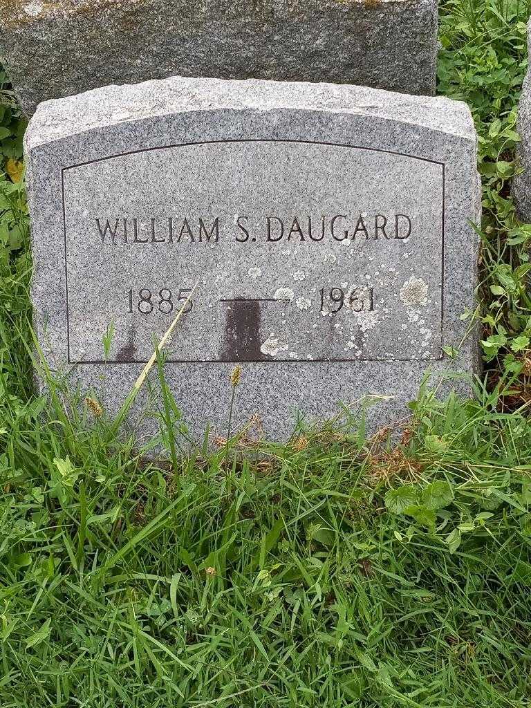 William S. Daugard's grave. Photo 3