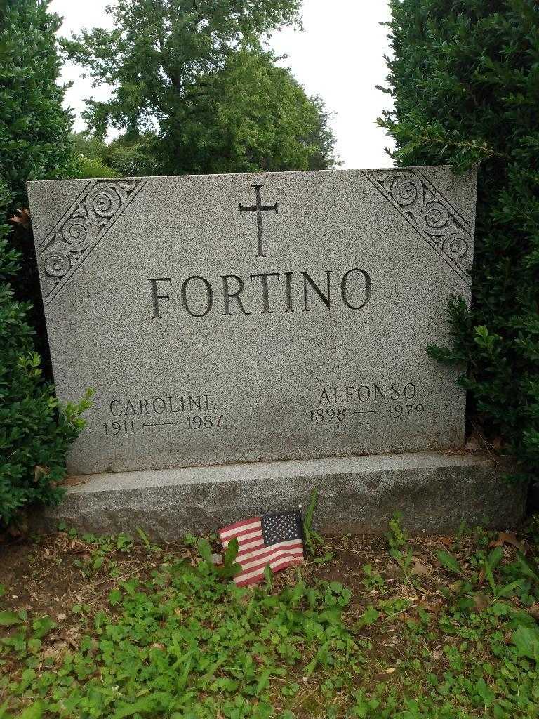 Constance L. Missigman's grave. Photo 2