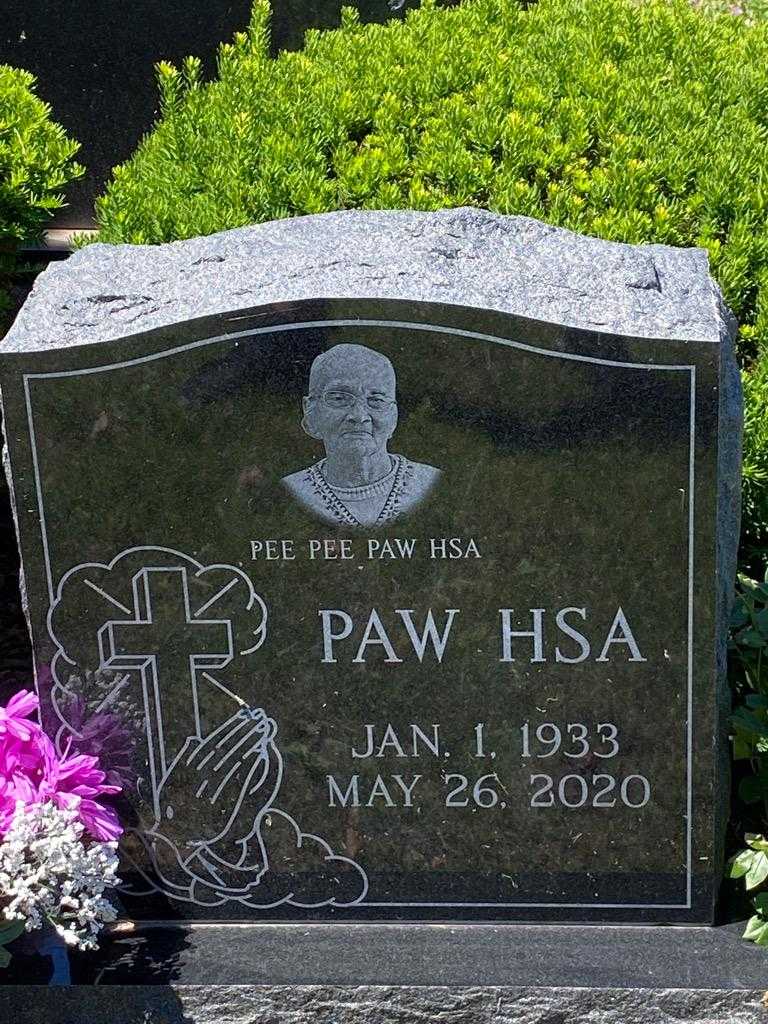 Paw Hsa's grave. Photo 3