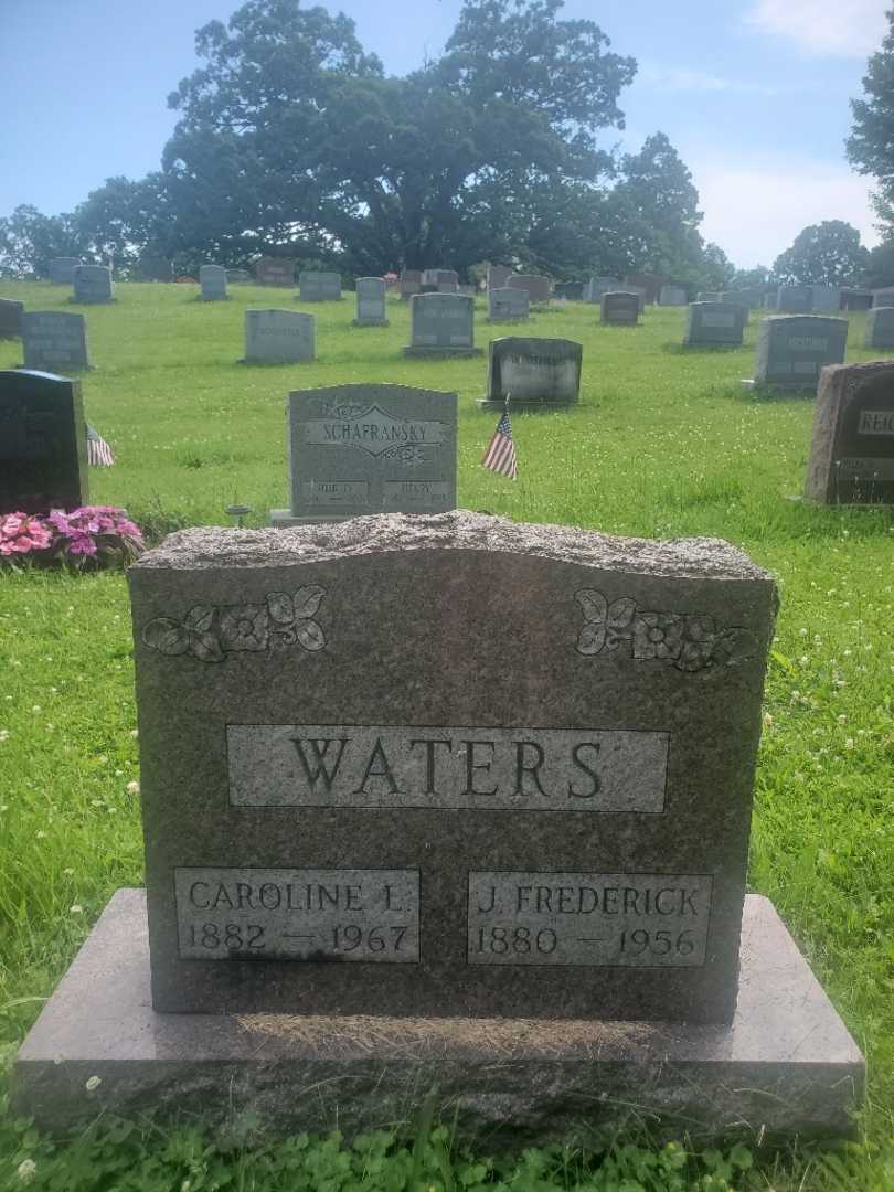 Caroline L. Waters's grave. Photo 3