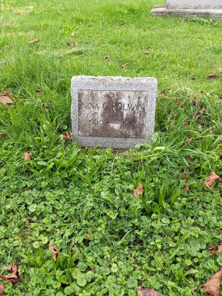 Nina G. Carson Holman's grave. Photo 2