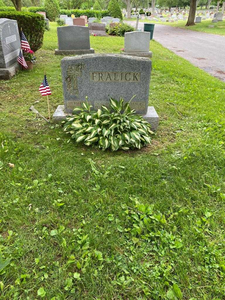 Allen E. Fralick's grave. Photo 2