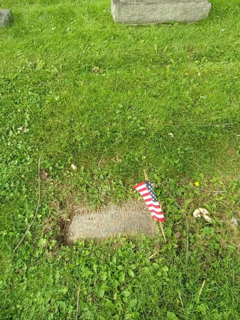 Gertrude Gibbons's grave. Photo 3