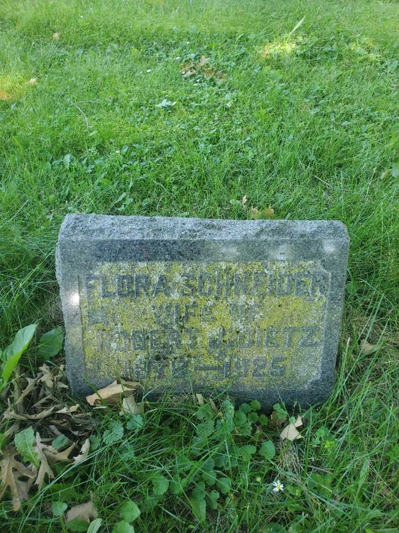 Florence "Lora" Dietz Schneider's grave. Photo 3