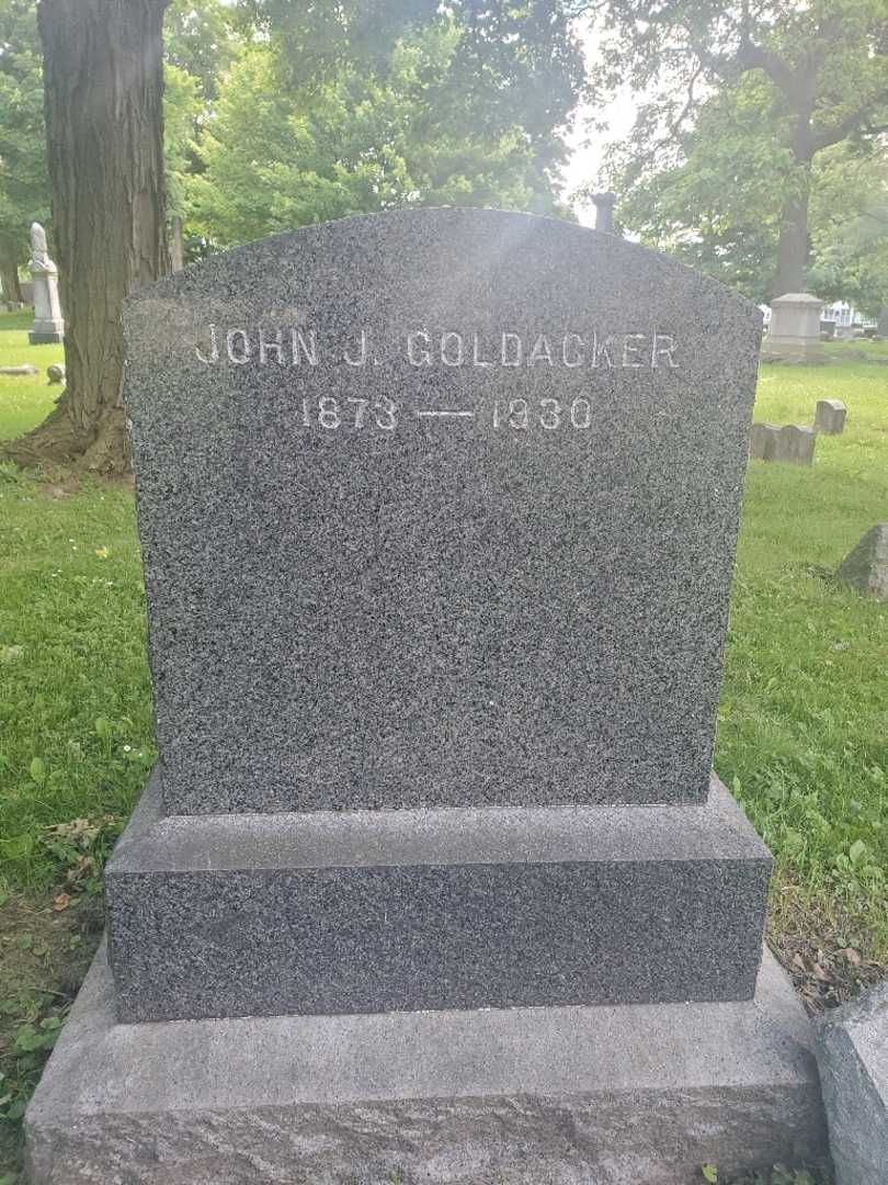 John Jacob Goldacker's grave. Photo 4