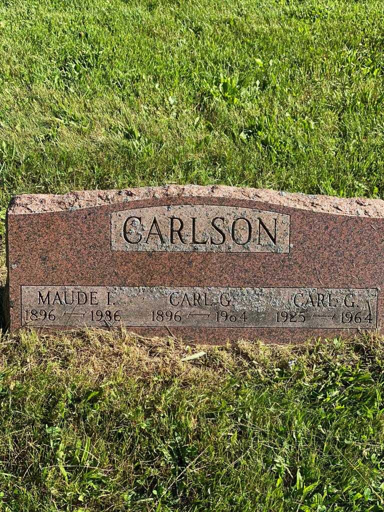 Maude Case Carlson's grave. Photo 3