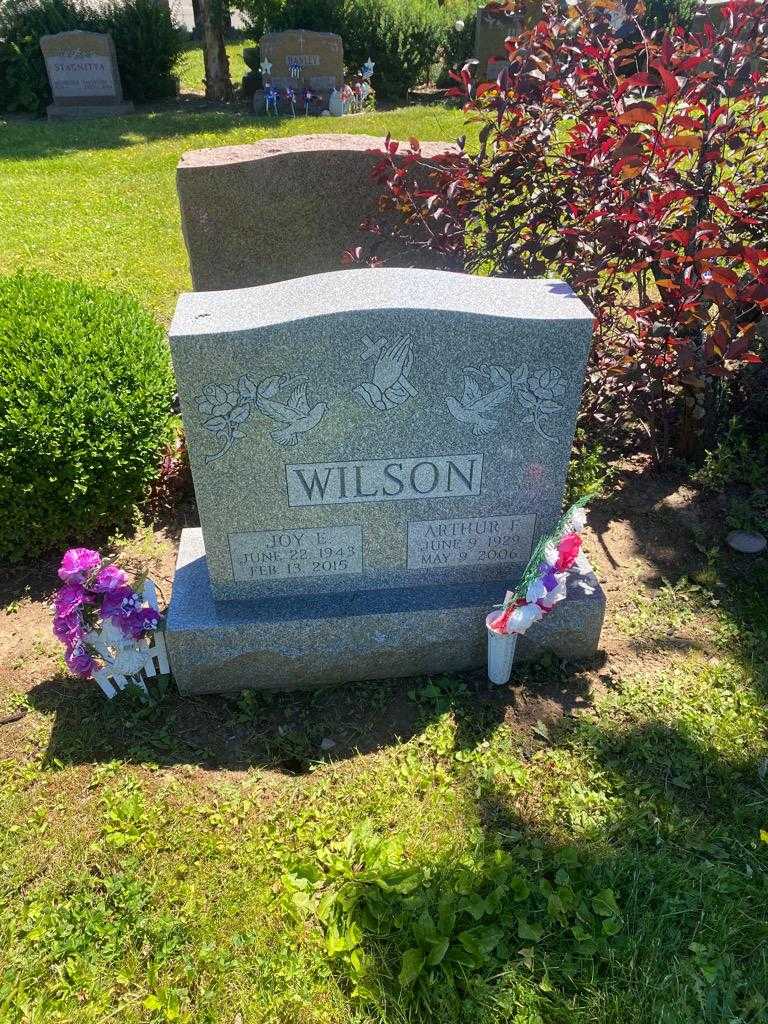 Arthur F. Wilson's grave. Photo 2