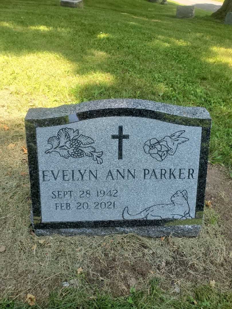 Evelyn Ann Parker's grave. Photo 3