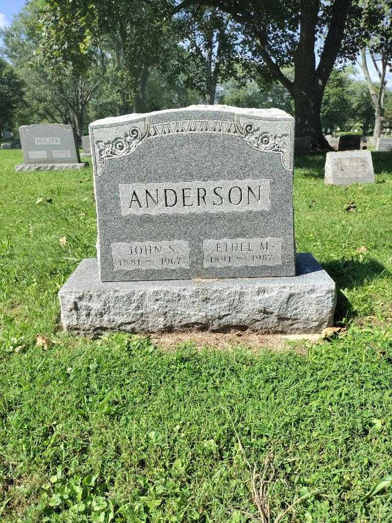 Ethel M. Anderson's grave. Photo 2