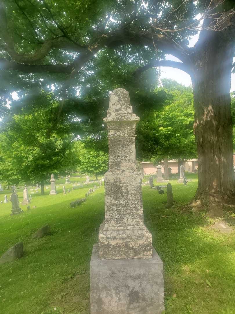 Thomas Roberts's grave. Photo 2