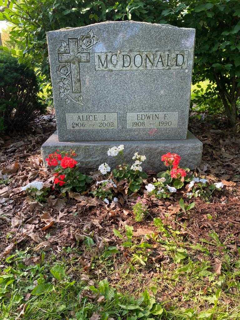 Edwin F. Mcdonald's grave. Photo 2