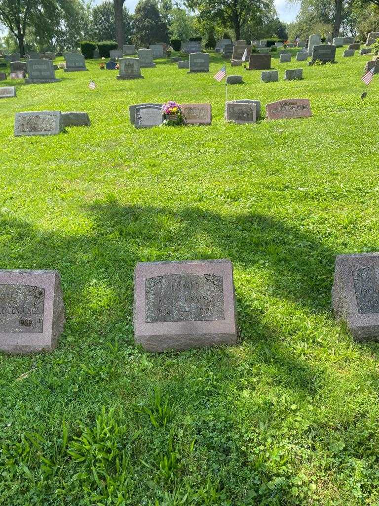 Fred C. Jennings's grave. Photo 2