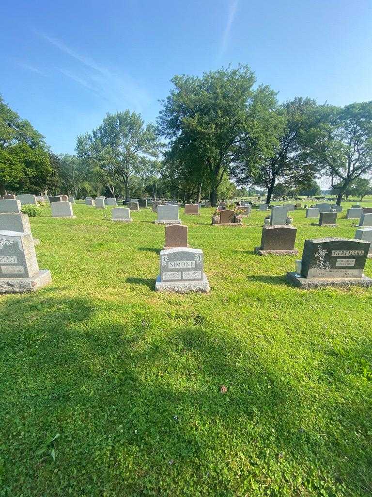 Anthony J. Simone's grave. Photo 1