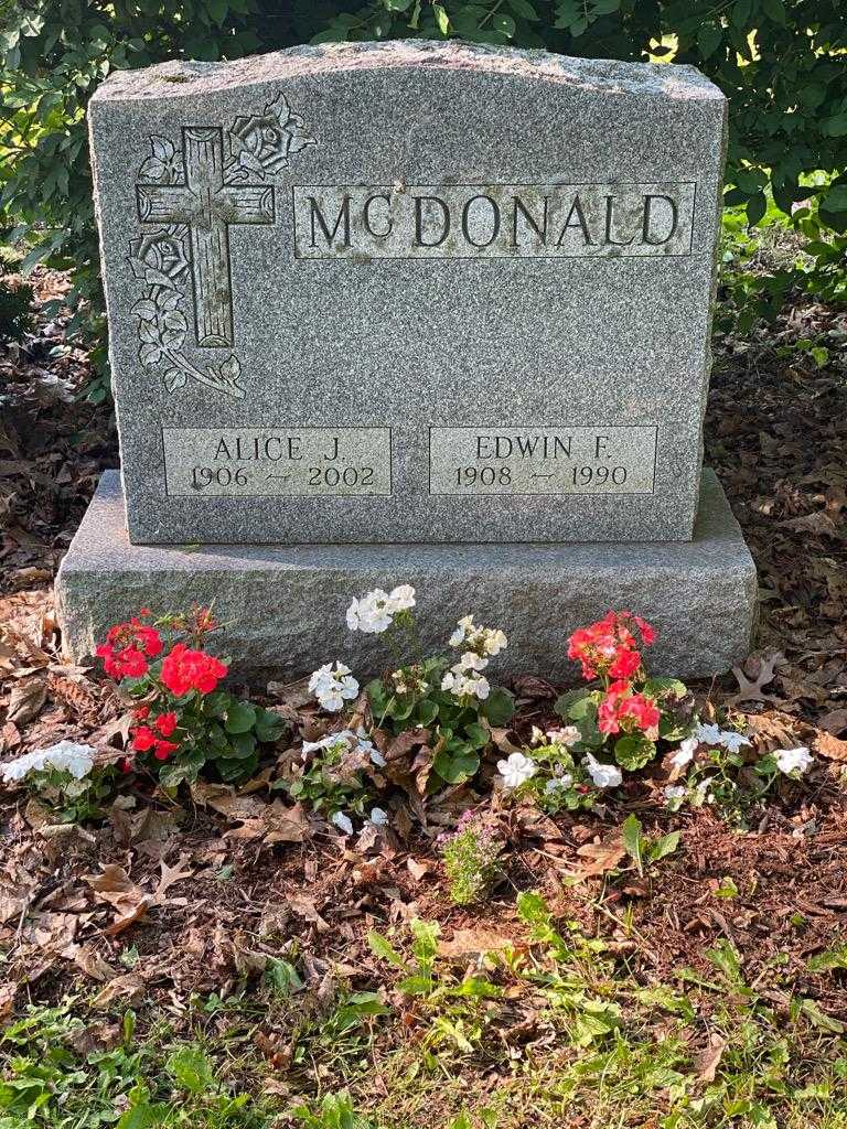 Edwin F. Mcdonald's grave. Photo 3