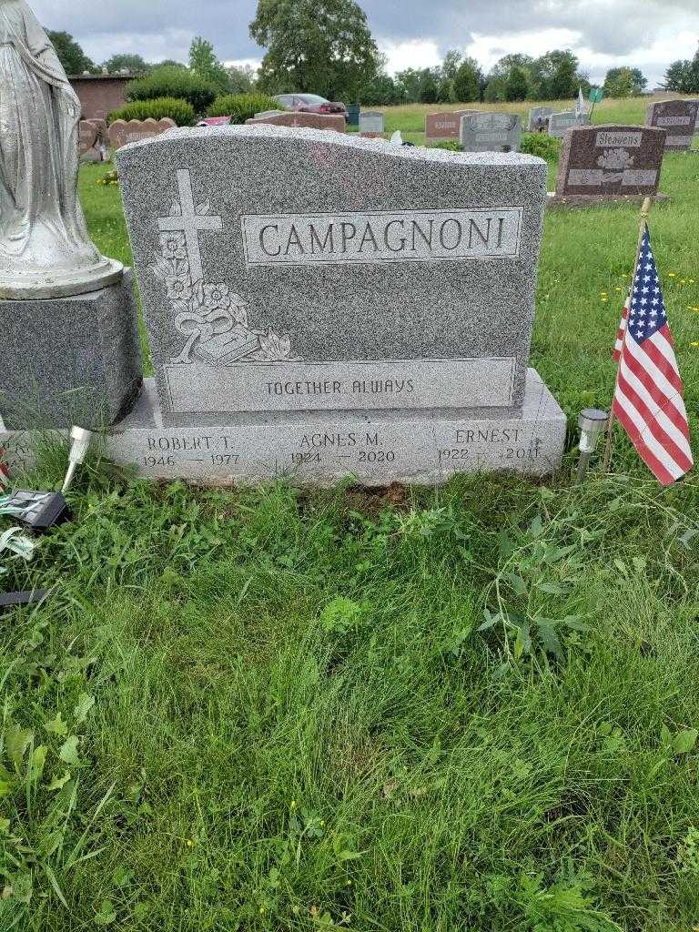 Agnes M. Campagnoni's grave. Photo 2