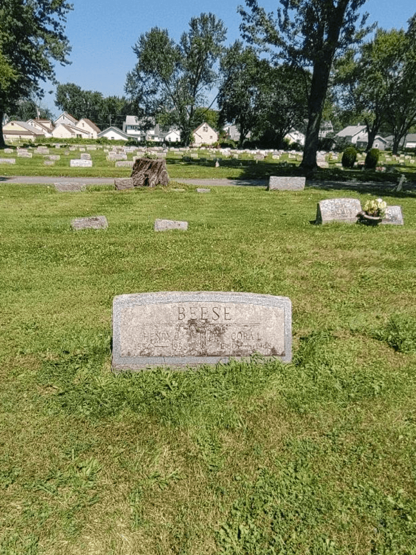 Cora L. Beese's grave. Photo 2