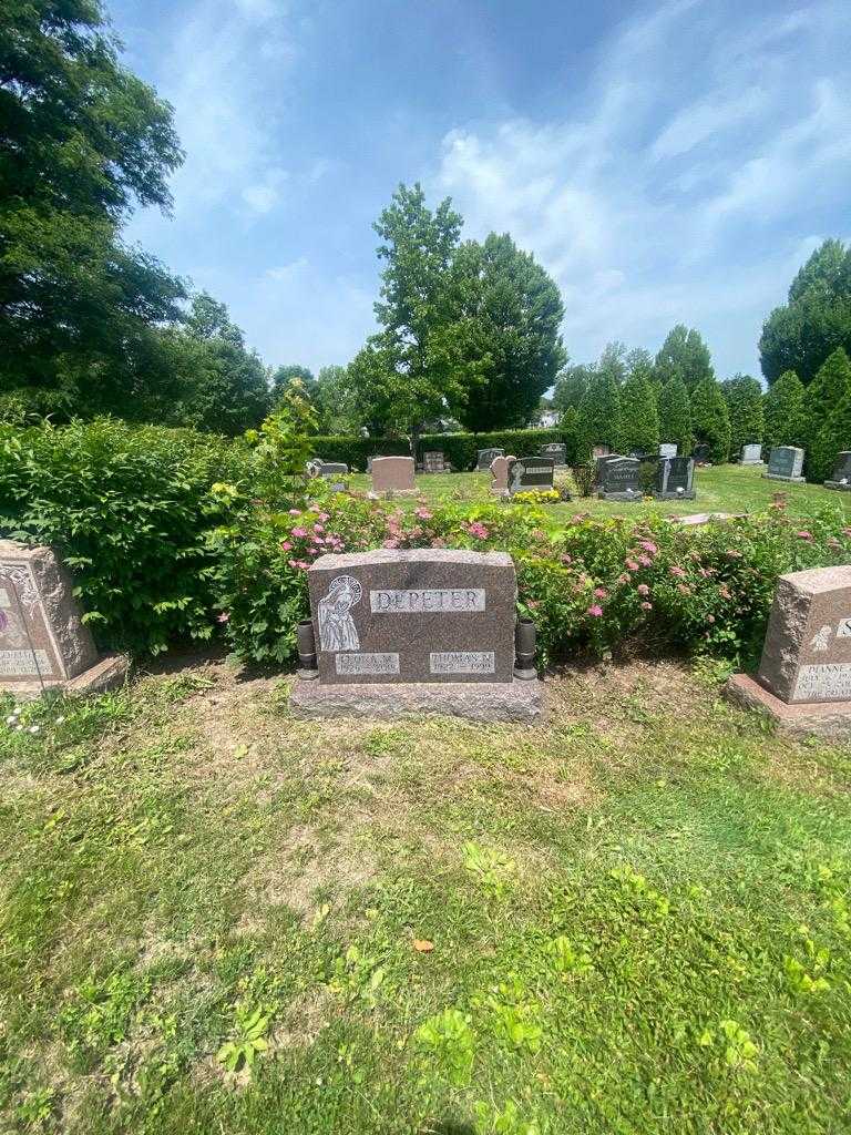 Leona M. DePeter's grave. Photo 1