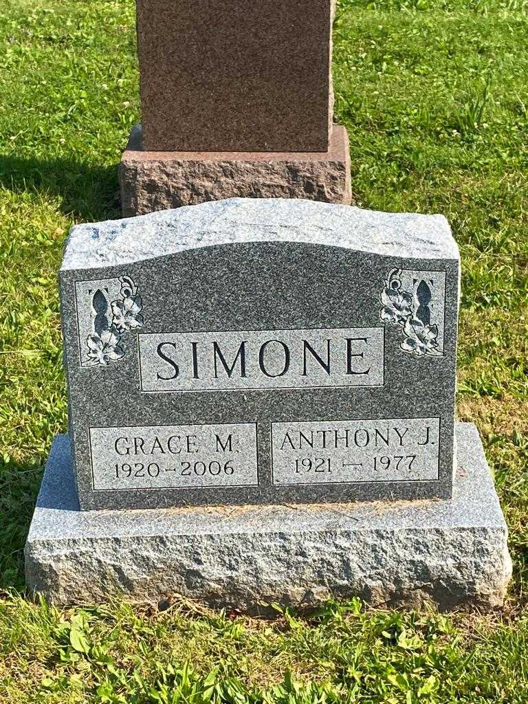 Anthony J. Simone's grave. Photo 3