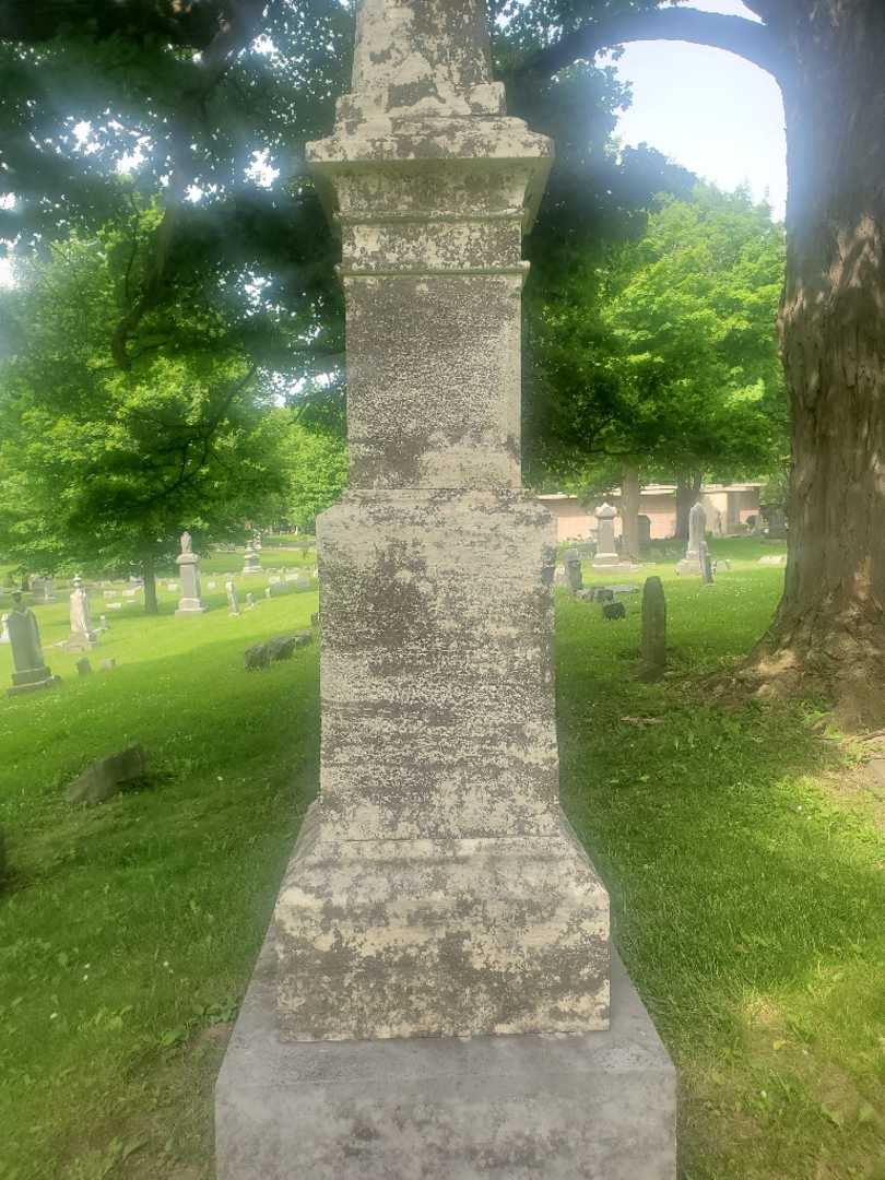 Thomas Roberts's grave. Photo 3