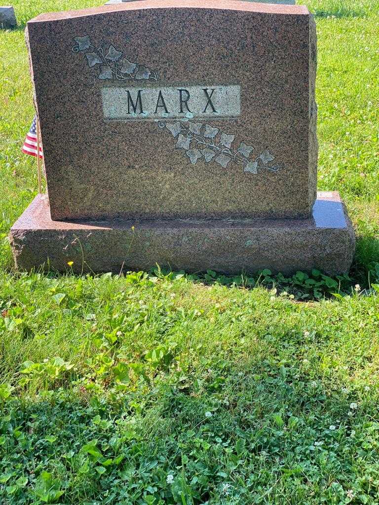 Henry H. Marx's grave. Photo 4