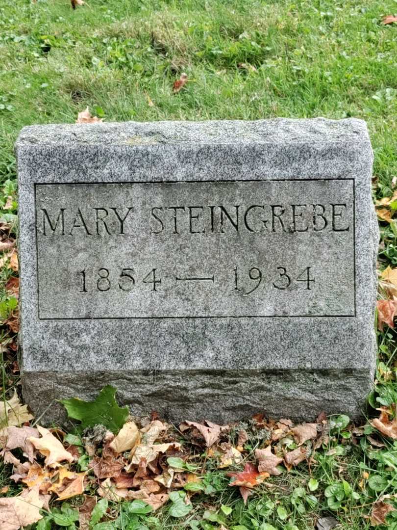 Mary Steingrebe's grave. Photo 3