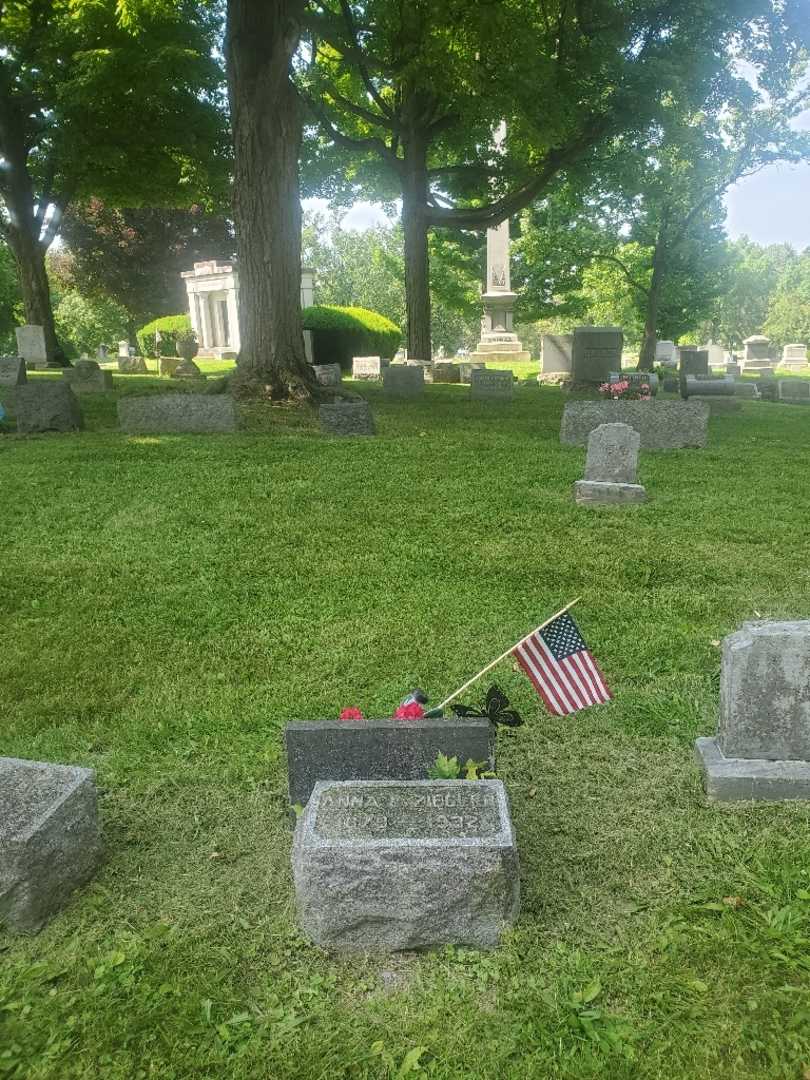 Anna L. Ziegler's grave. Photo 1