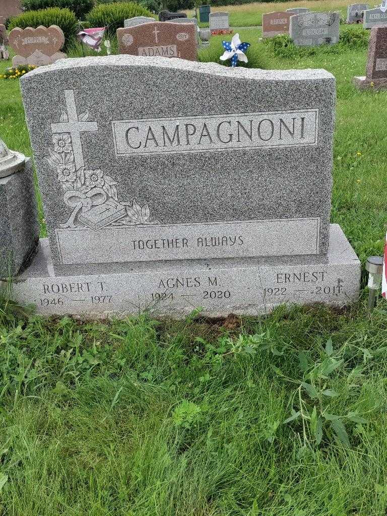Agnes M. Campagnoni's grave. Photo 3