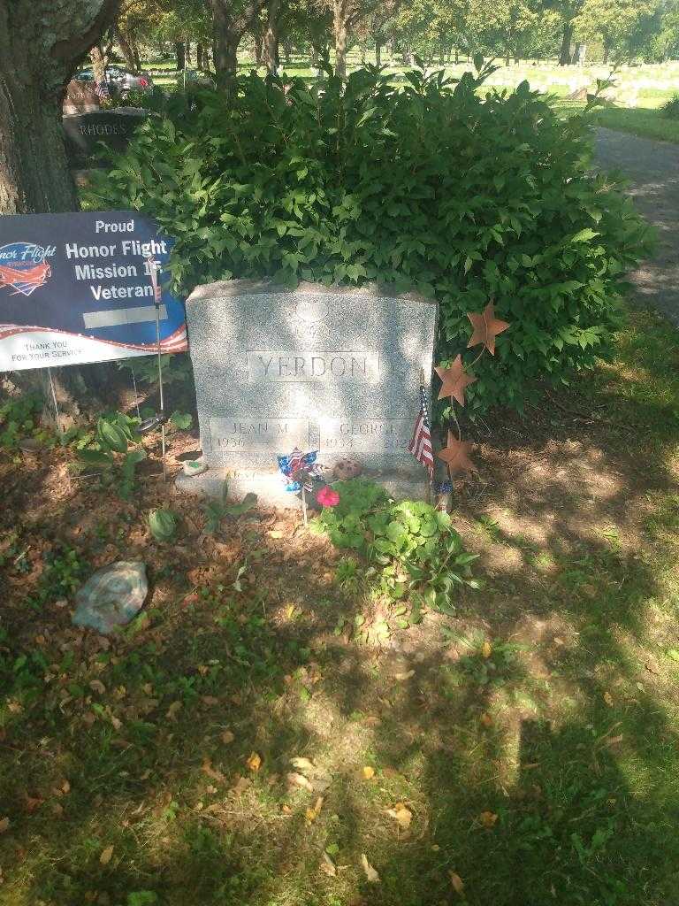 Kevin Yerdon's grave. Photo 1