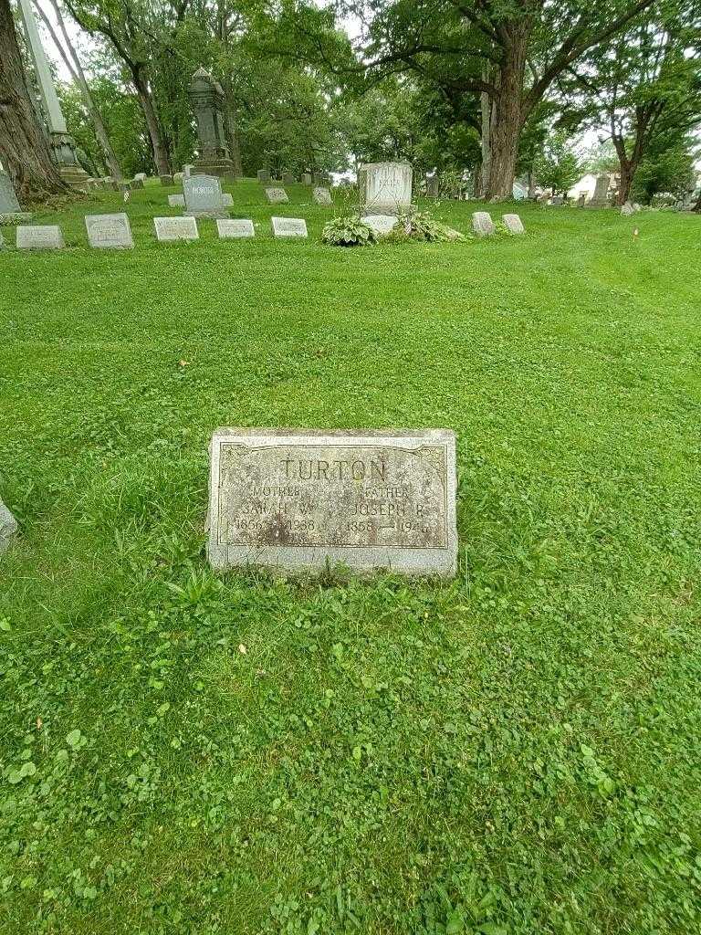 Joseph R. Turton's grave. Photo 3