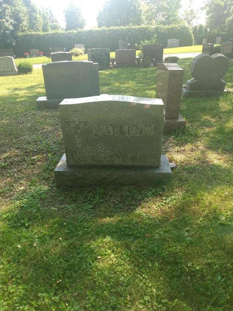 Stella W. Allen's grave. Photo 1