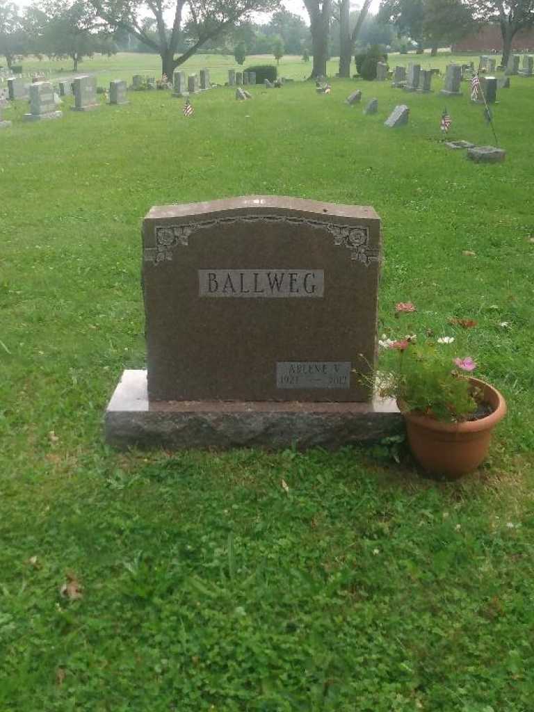 Arlene V. Ballweg's grave. Photo 3