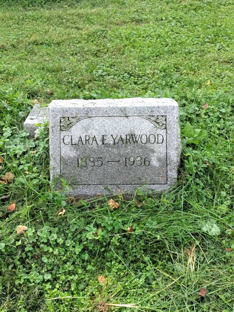 Clara E. Yarwood's grave. Photo 2