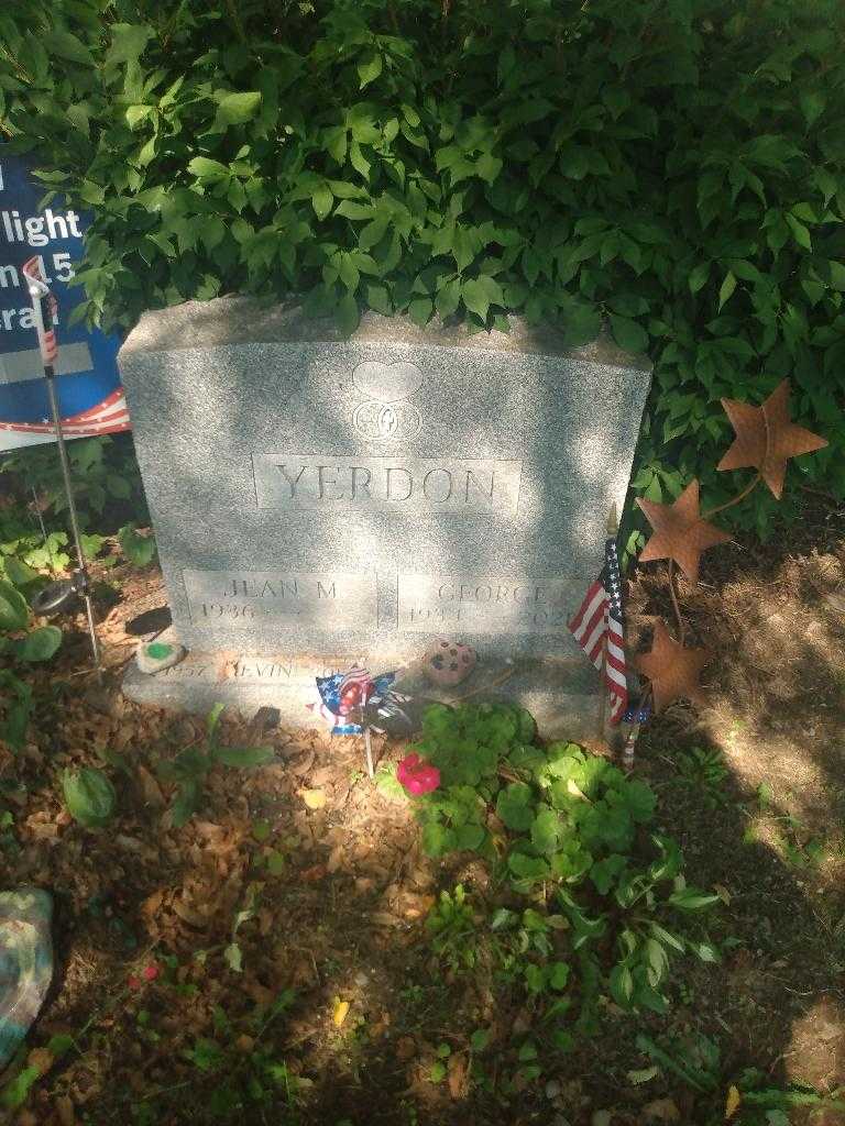 George Yerdon's grave. Photo 2