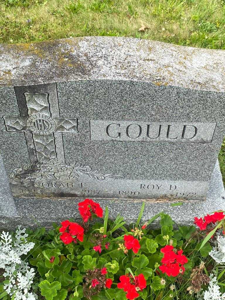 Norah E. Gould's grave. Photo 3